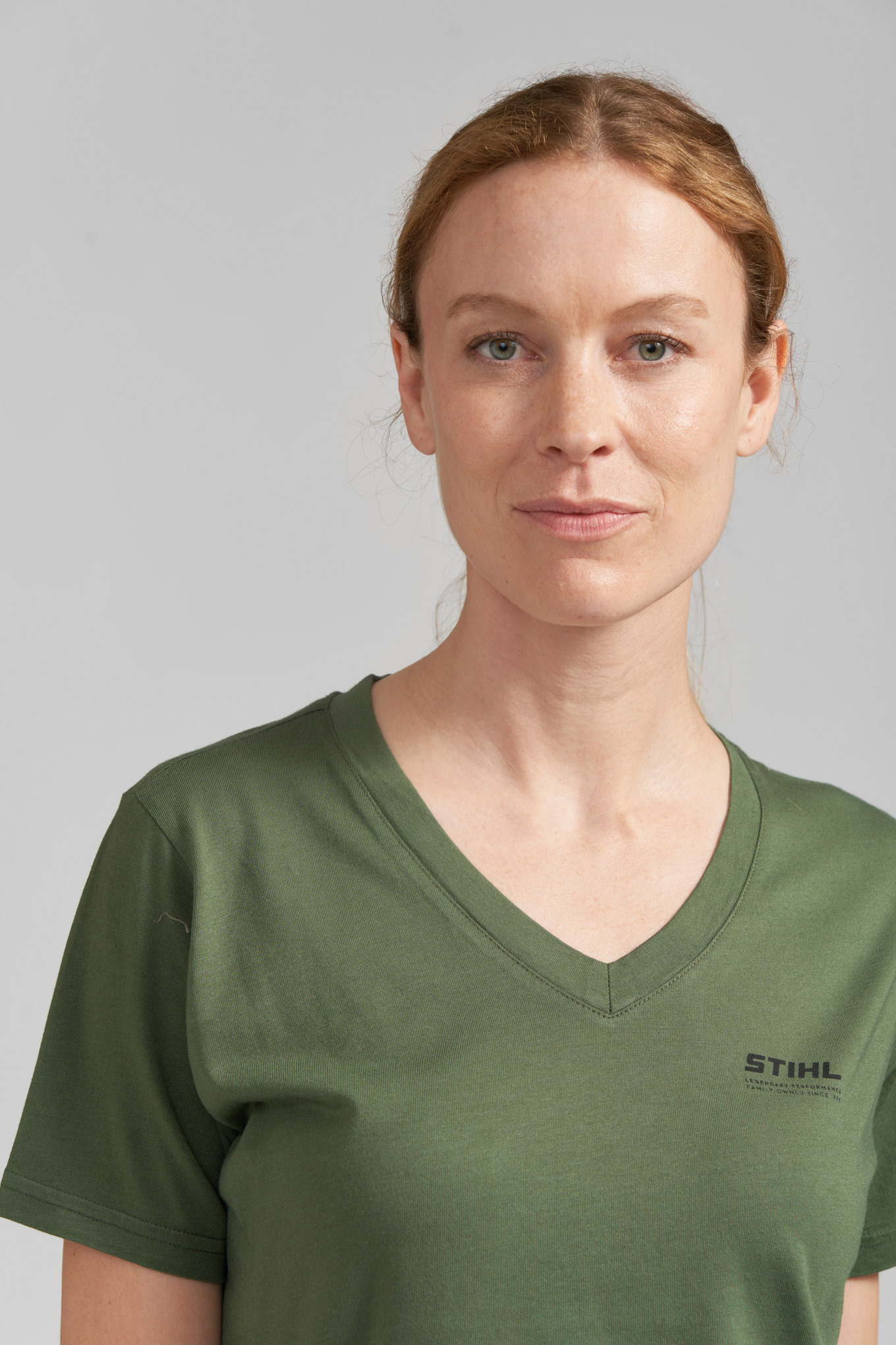 T-shirt BASIC V GREEN Dames